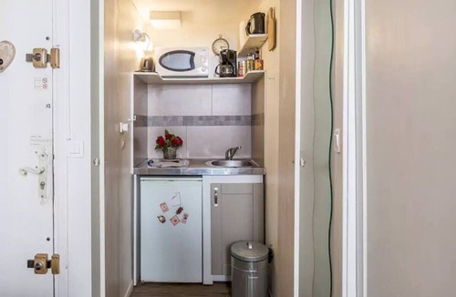 Saint-Merri Apartment | Charming Studio in the Heart of the Marais