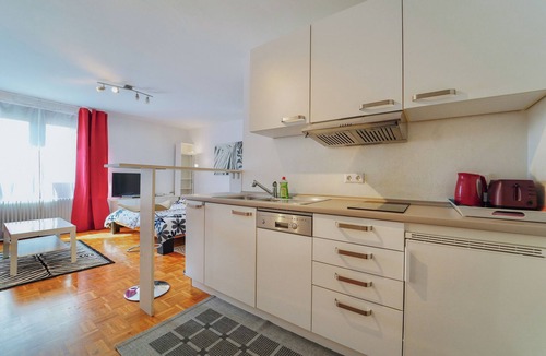 Am Pragfriedhof Apartment | Charming studio in the heart of Stuttgart