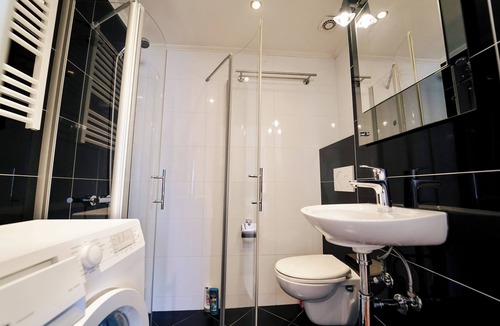 Am Pragfriedhof Apartment | Charming studio in the heart of Stuttgart