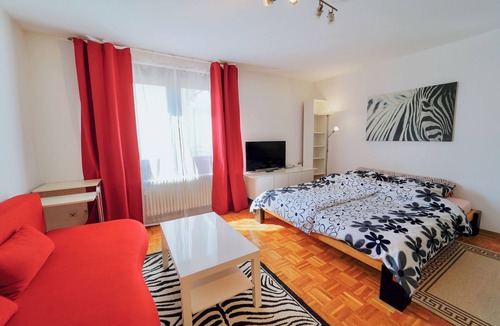 Am Pragfriedhof Apartment | Charming studio in the heart of Stuttgart
