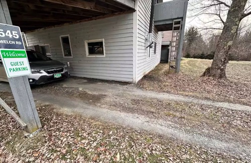 Waterbury Apartment | Charming studio in the lovely Duxbury VT