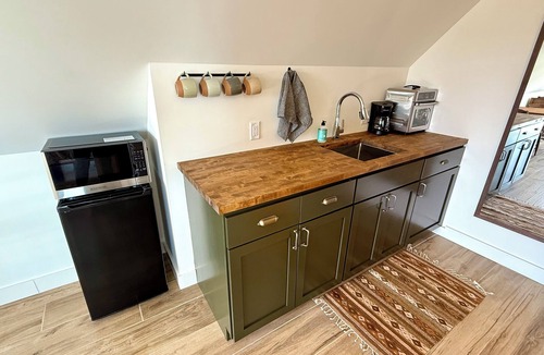 Nathrop Apartment | Charming studio in tranquil Nathrop perfect for a peaceful stay