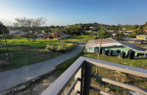 Claxton Bay Apartment | Charming studio in tranquil Claxton Bay with AC and a full en suite bathroom