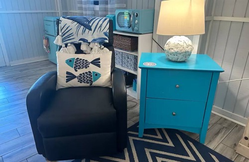 Tybee Island Apartment | Charming studio in Tybee Island located on a Tidal Creek with dock access