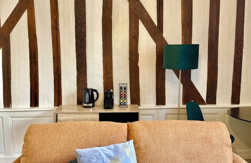 Old Town Apartment | Charming studio just a stone's throw from the station