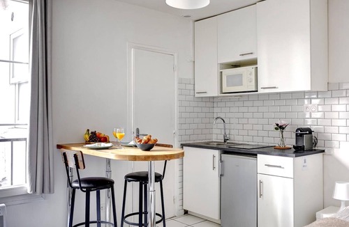 Quartier du Gros-Caillou Apartment | Charming Studio near Eiffel Tower for 2