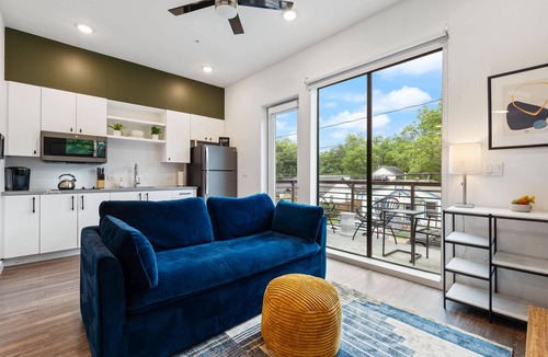 East Cesar Chavez Apartment | Charming Studio Near Rainey St | Parking | DT ATX