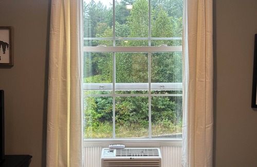 Guild Apartment | Charming Studio Near Sunapee
