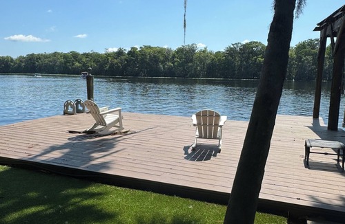 Astor Apartment | Charming studio on the St. John’s river with WiFi and AC in delightful