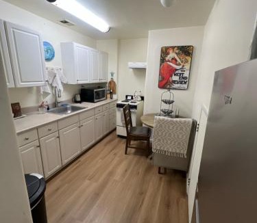 Aptos Apartment | Charming studio one mile from beach
