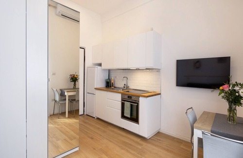 Portello Apartment | Charming Studio Plana