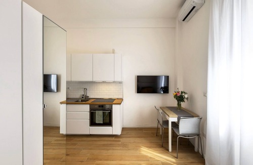 Portello Apartment | Charming Studio Plana