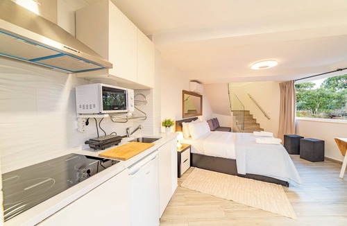 Alcacer do Sal Hotel | “Charming Studio Retreat in Alcácer do Sal – Perfect for Relaxation”