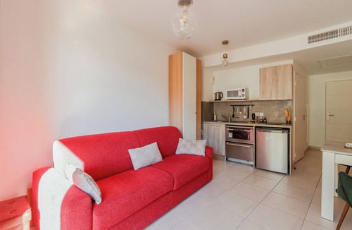 Beausoleil Apartment | Charming Studio Steps Away from Monaco with AC, WiFi