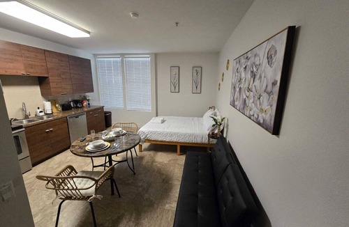 Marina del Rey Apartment | Charming! Studio · Free Parking · Pool · Gym · Hot Tub · BBQ