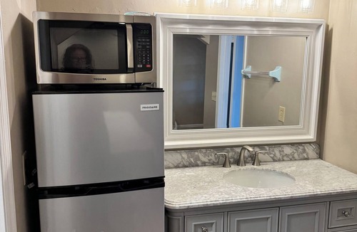 Alachua Apartment | Charming studio with AC and WiFi in fabulous Alachua