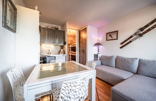 Bogeve Apartment | Charming Studio with Mountain View and Balcony