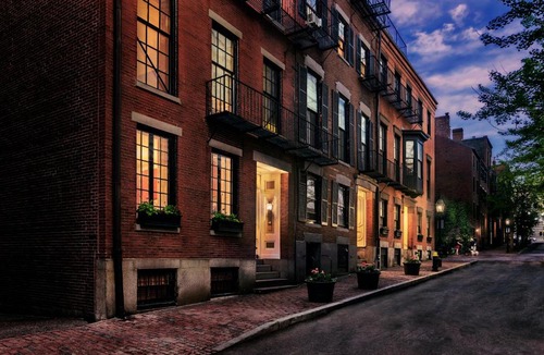 Beacon Hill Apartment | Charming & Stylish Studio on Beacon Hill #6