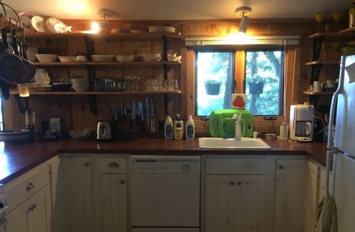 Charlotte Cottage | Charming Summer Camp on Beautiful Lake Champlain