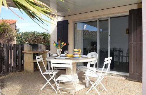 Saint-Cyprien Plage House | Charming Summer Home, Pool, Garden, Near Beaches - 2 BR/4 Guests, St Cyprien