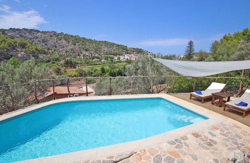 Puerto de Soller House | Charming swimming pool villa walking distance from the beach in Port de Soller.