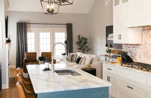 Green Hills House | Charming Sylvan Park Home Relax & Stay