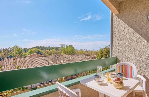 Barbotan-les-Thermes Apartment | Charming T1 bis with balcony and pets allowed in Barbotan