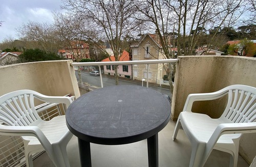 Arcachon Apartment | Charming T2 in Arcachon, direct beach access, private parking