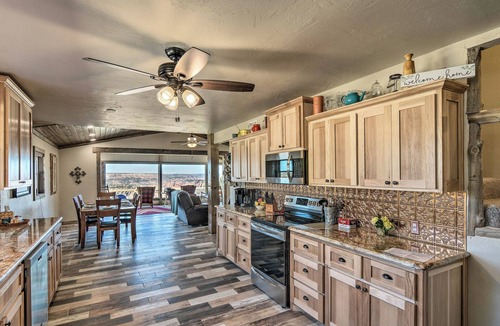 Canyon Cottage | Charming Texas Home w/Stunning Canyon Views!