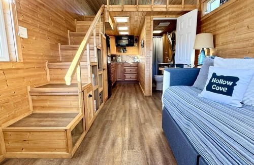 Waldport Cabin | Charming Tiny Home Retreat with Lodge Amenities Near Ocean Beaches, Lincoln County, OR