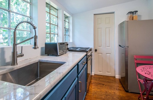 North Charleston Cottage | Charming tiny cottage in the woods