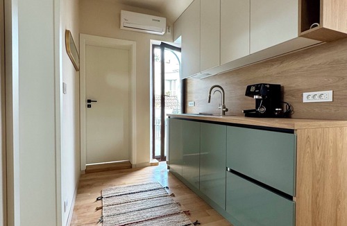 Old Town Apartment | Charming Top-Floor Apartment in Central Cluj Cozy & Newly Refurbished