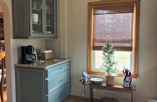 Evansville House | Charming totally updated 3-bedroom, 2 bathroom house full of character