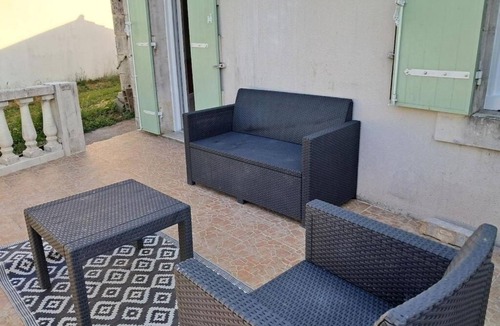 Saintes House | Charming town house with garden in the heart of Saintes