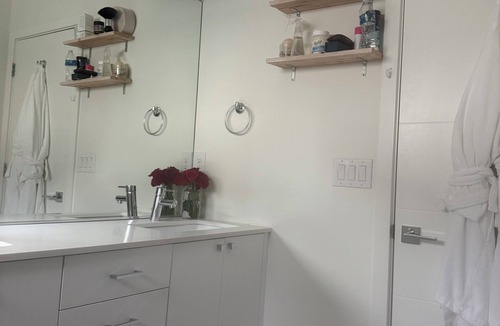 Columbia City House | Charming townhome in serene Seattle perfect for your getaway and World Cup games