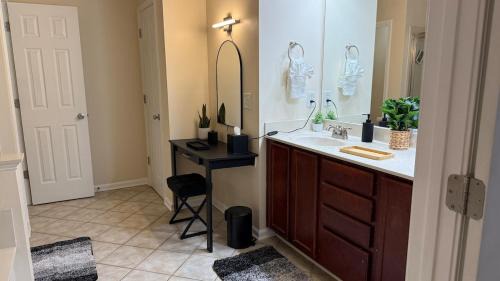 Snellville Villa | Charming townhouse ideally situated in Grayson