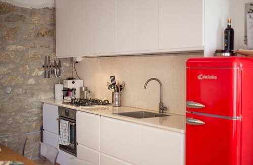 Casoli House | Charming townhouse with terrace and garden in the center of a market town