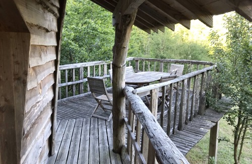 Essay Cabin | Charming tree house in Normandy