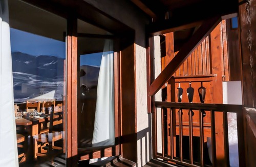 Val-Thorens Ski Chalet | Charming Triplex Chalet in Val Thorens - 6 Guests, 2 Balconies, Fireplace, Ski-In/Ski-Out