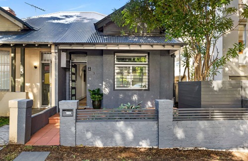 Bondi Beach House | Charming Tropical Bondi Retreat