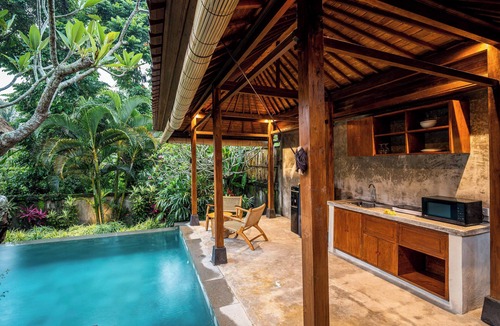 Kedewatan Villa | Charming Tropical Villa for Couple and Honeymooner