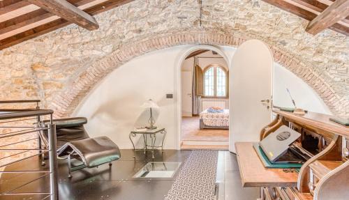 Monteverdi Marittimo Villa | Charming Tuscan Villa Borgo Il Massera