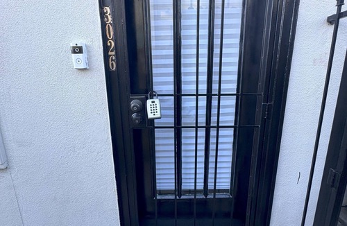 Broadmoor Apartment | Charming two-bedroom apartment in Historic Uptown New Orleans w/Wi-Fi, AC, Hulu
