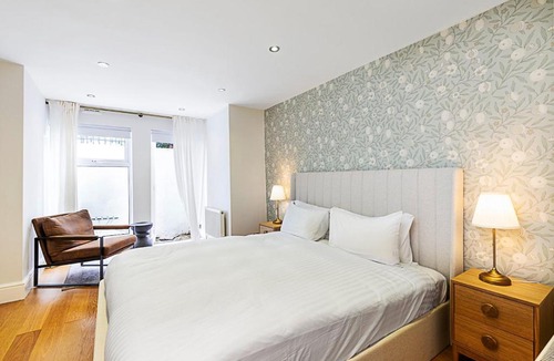 West Hampstead Apartment | Charming Two-Bedroom Flat in West Hampstead