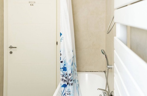 Marghera Apartment | Charming Two Bedroom Private Apartment