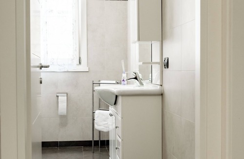Marghera Apartment | Charming Two Bedroom Private Apartment