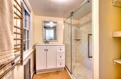 Sag Harbor Cottage | Charming two bedroom cottage--walk to village