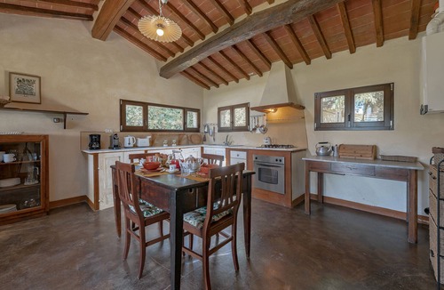 Buonconvento House | Charming Two Level Hay-Loft Next to Montalcino