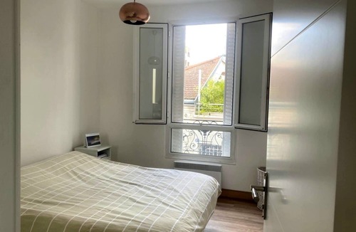 Gambetta Apartment | Charming two-room apartment 2 minutes from La Défense