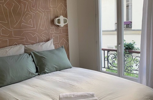 Quartier de la Chapelle Apartment | Charming two-room apartment in Stalingrad close to everything